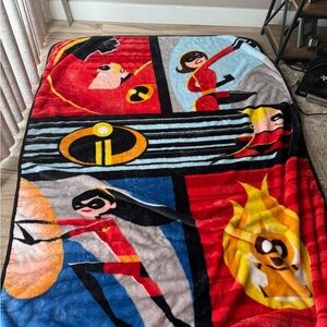 Disney The incredibles Superhero Family Fleece Throw Blanket - Red, Blue, Black